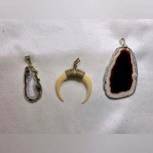 Set of 3 pendants, including 2 agate